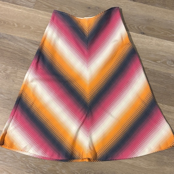 Beautiful A-line skirt by Trina Turk size 0 - Picture 1 of 11
